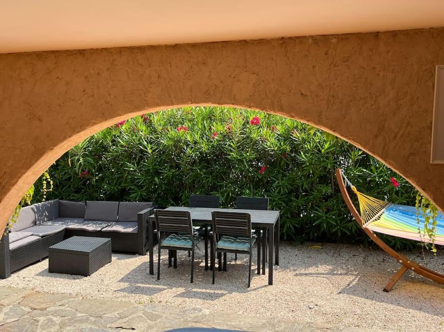 Bas De Villa 70M2 Independant Avec Espace Jacuzzi Prive Le Lavandou Εξωτερικό φωτογραφία