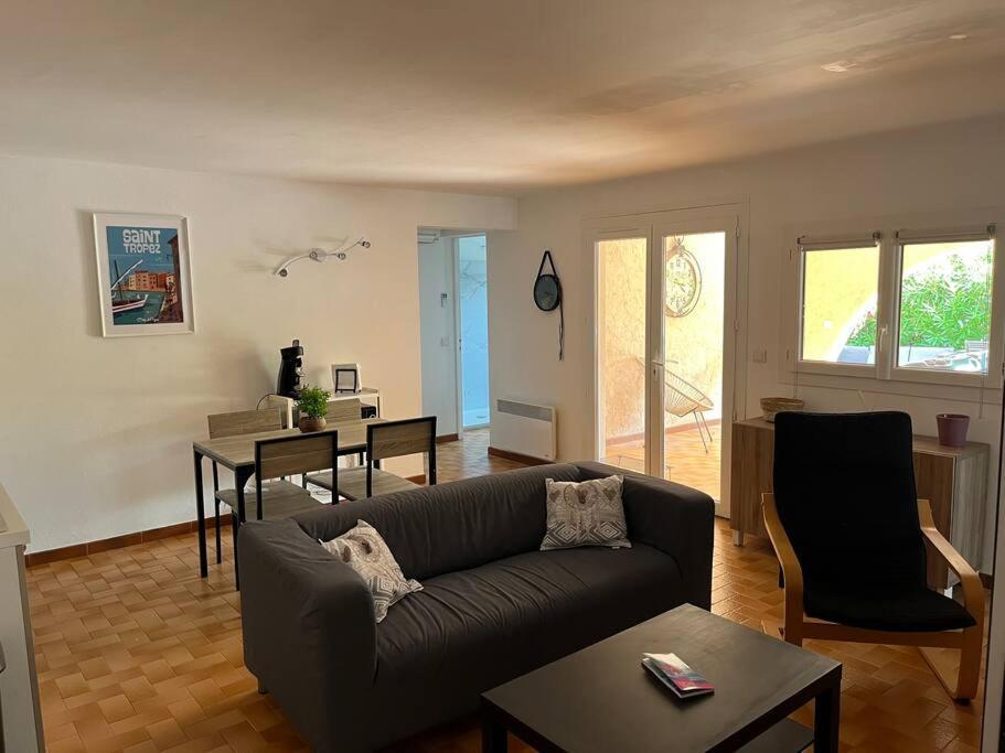 Bas De Villa 70M2 Independant Avec Espace Jacuzzi Prive Le Lavandou Εξωτερικό φωτογραφία